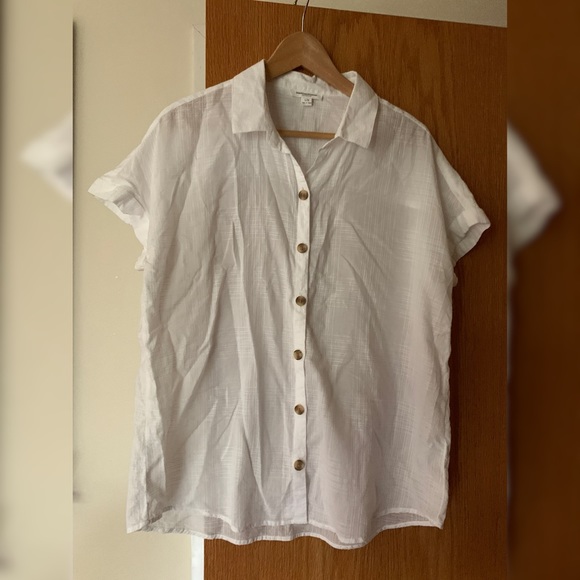 beachlunchlounge Tops - Beachlunchlounge Collection Button Down Shirt